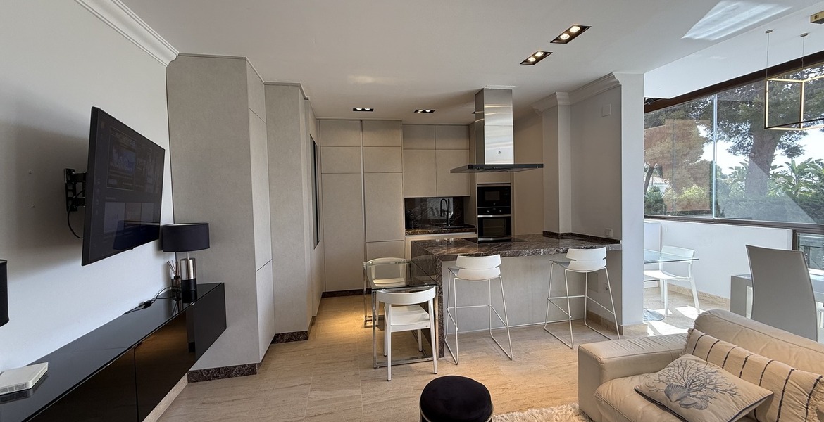 Luxury Apartment between Marbella and Estepona 