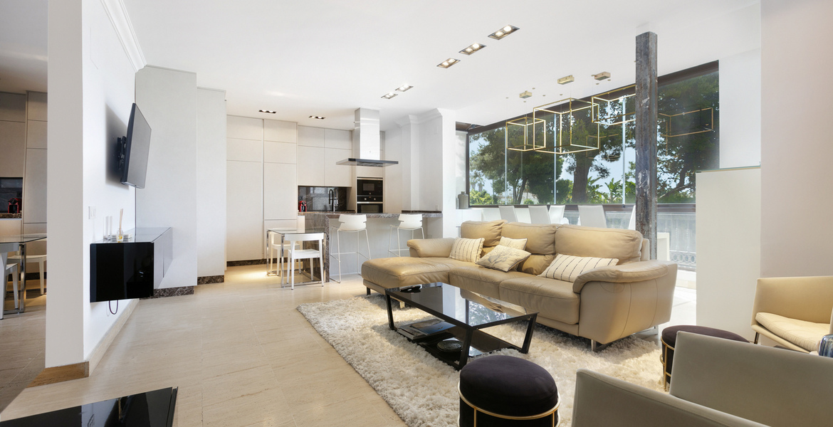Luxury Apartment between Marbella and Estepona 
