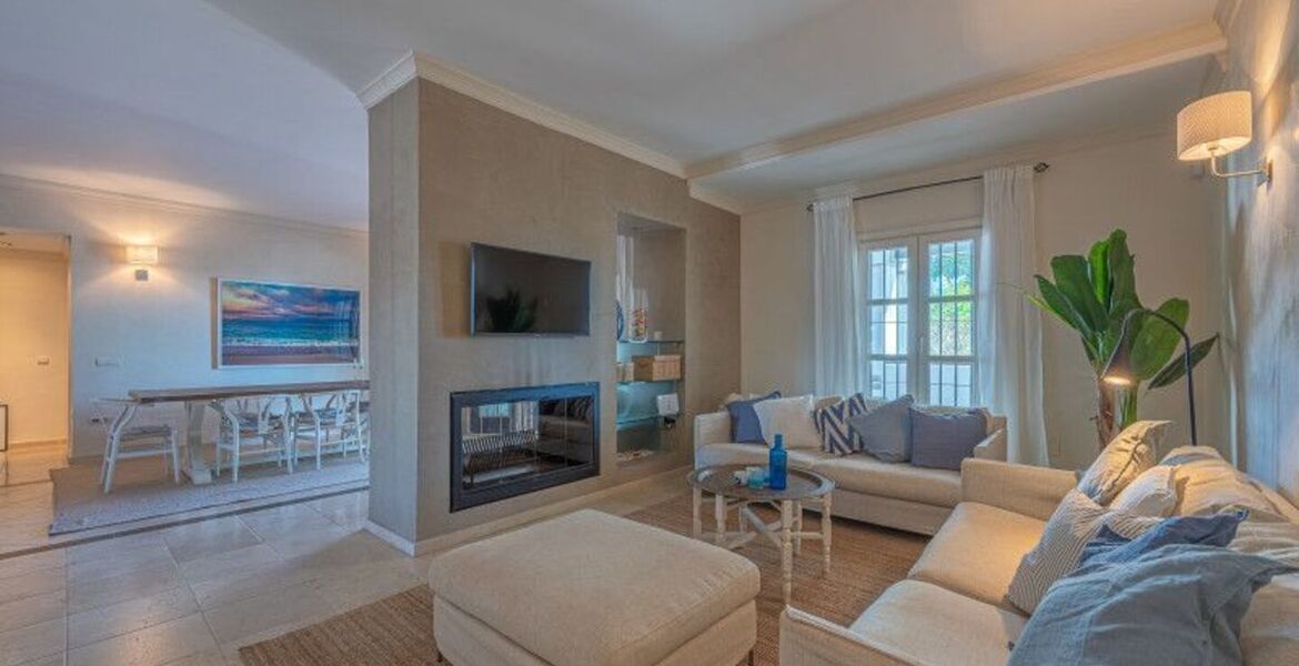 Two-bedroom ground floor apartment for rent in Marbella