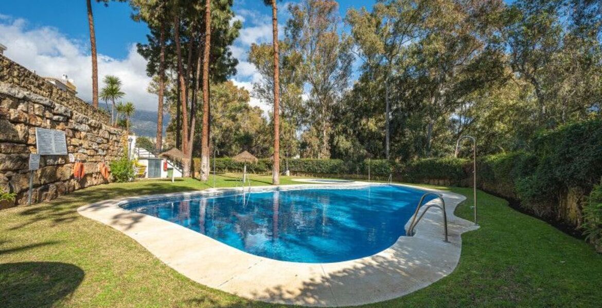 Two-bedroom ground floor apartment for rent in Marbella