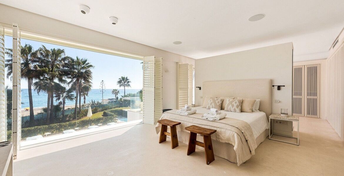 Вилла на берегу моря в аренду в Golden Mile Marbella