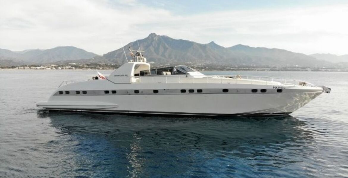 Yacht Mangusta 80 for rental in Marbella, Puente Banus.